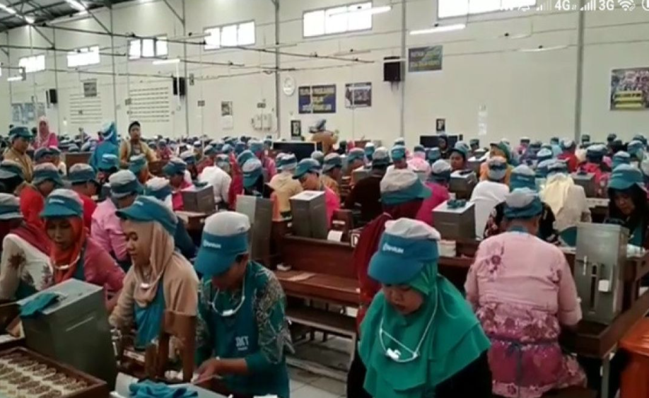 Resmi Berlaku, Ini Hak Karyawan Swasta yang Terkena PHK Menurut UU Cipta Kerja